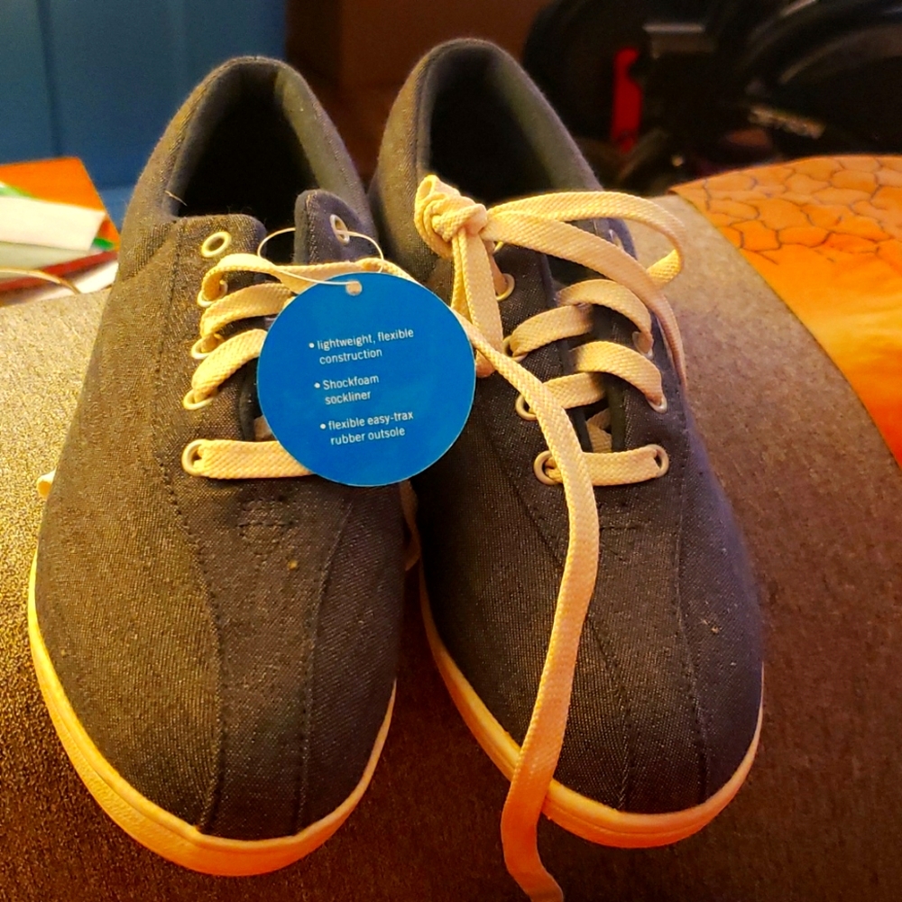Easy spirit size 8 sneakers
